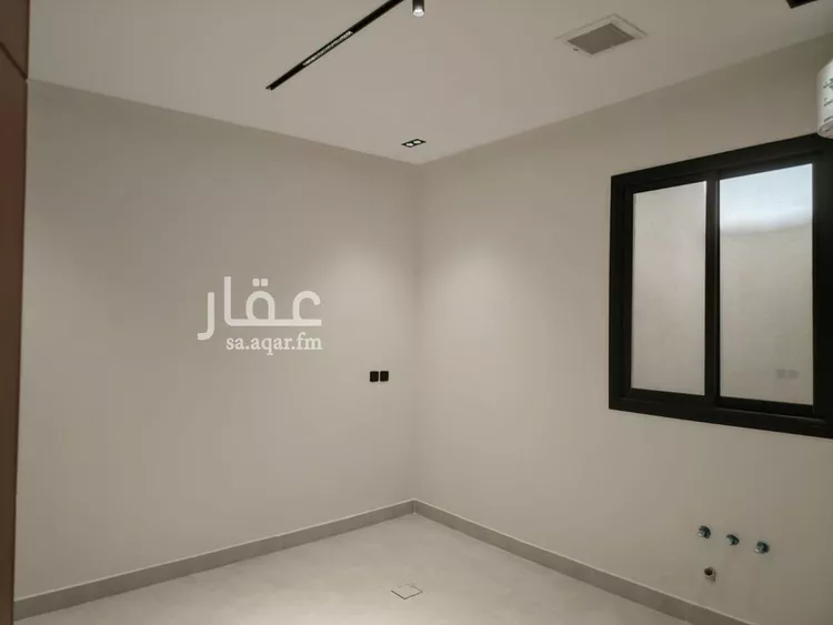 دور للبيع في شارع عمر بن عبداللطيف, حي الرمال, مدينة الرياض, منطقة الرياض صورة 3