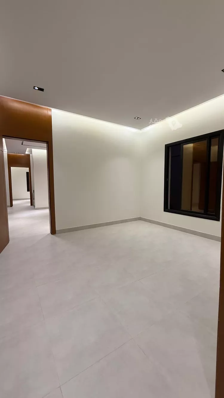 Floor for Sale in Riyadh Ar Rimal 5