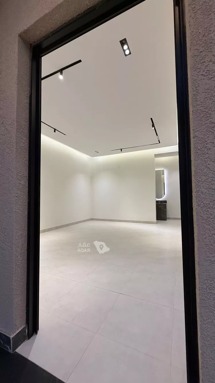 Floor for Sale in Riyadh Al Munsiyah 11