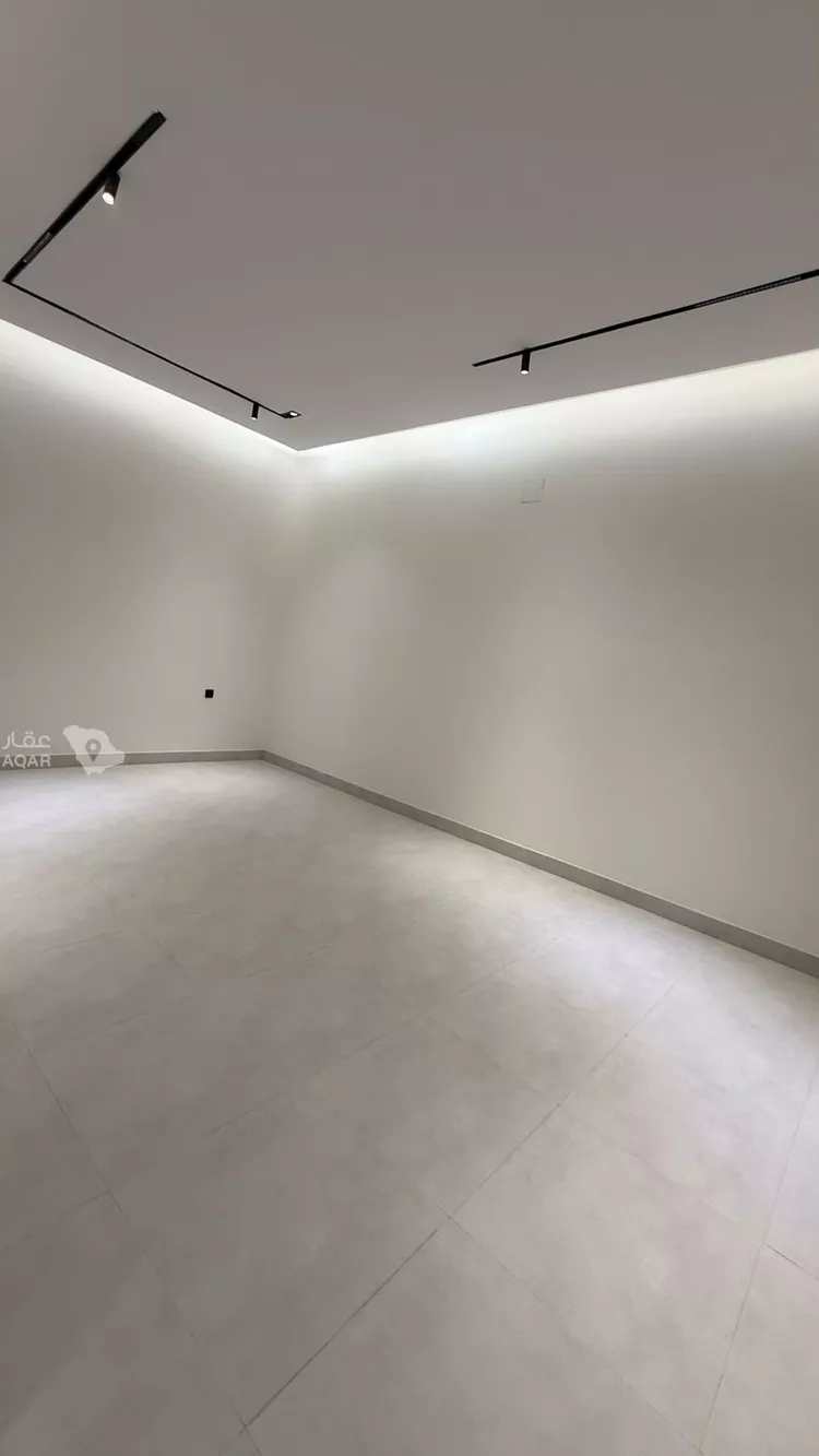 Floor for Sale in Riyadh Ar Rimal 6