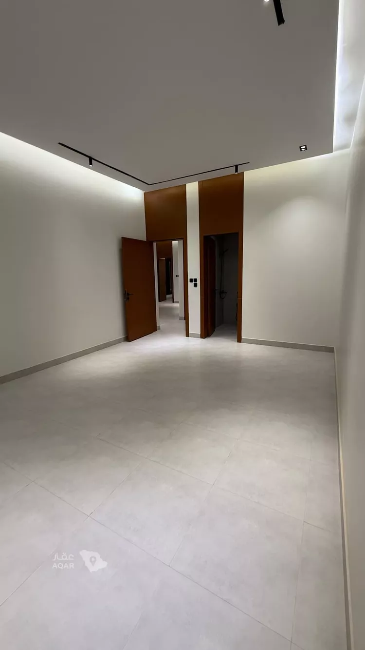 Floor for Sale in Riyadh Al Munsiyah 2