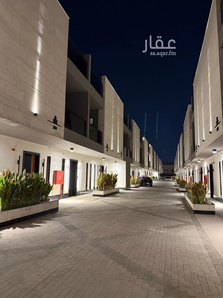 فيلا للإيجار في شارع علي بن أحمد العمري, حي العارض, مدينة الرياض, منطقة الرياض