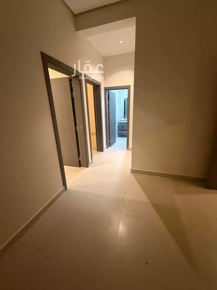 عمارة للإيجار في شارع ابن جرير الطبري, حي العزيزية, مدينة النعيرية, المنطقة الشرقية 6