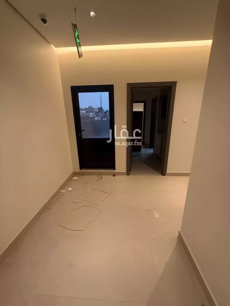 عمارة للإيجار في شارع ابن جرير الطبري, حي العزيزية, مدينة النعيرية, المنطقة الشرقية صورة 5