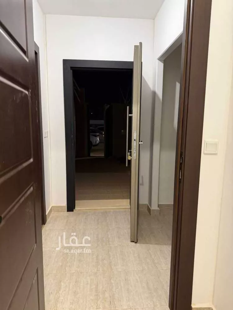 فيلا للإيجار في شارع معاوية بن هشام, حي مطار الملك خالد الدولي, مدينة الرياض, منطقة الرياض صورة 5