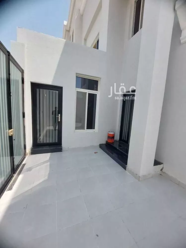 فيلا للإيجار في شارع عيون اليمامه ، ضاحية الملك فهد ، الدمام ، الدمام