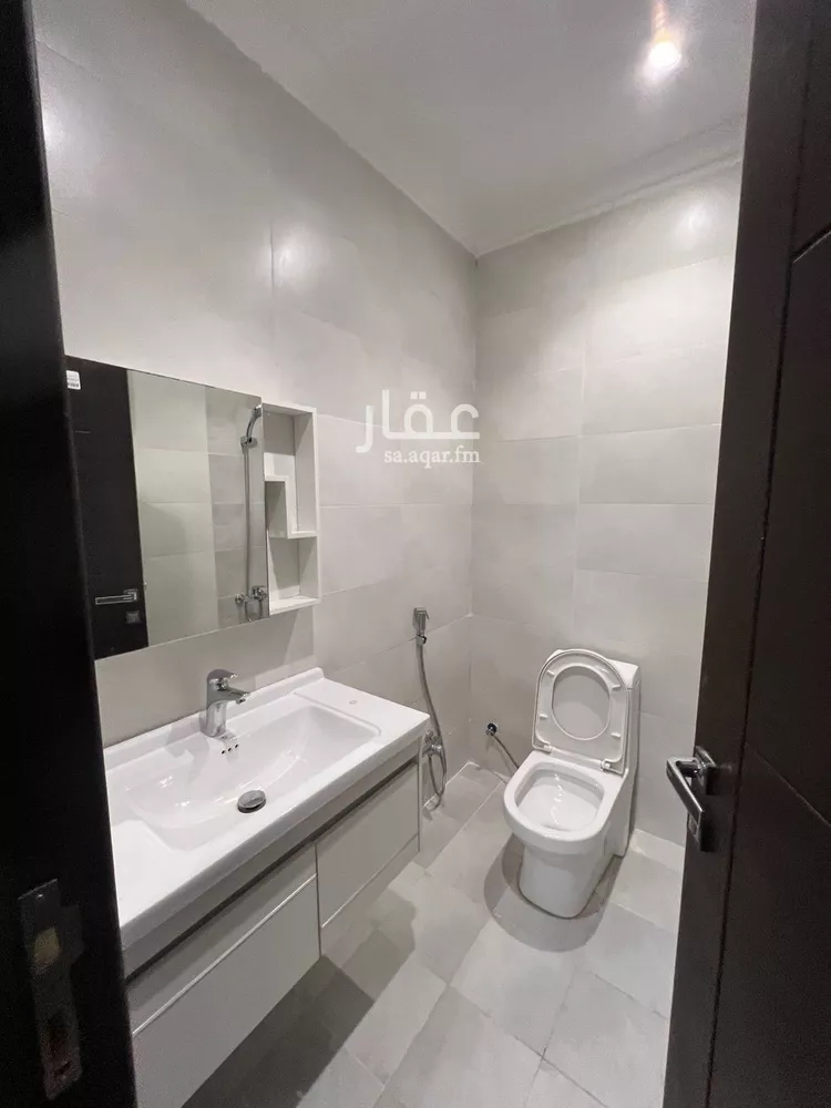 عمارة للبيع في شارع الأمير منصور بن عبدالعزيز, حي العليا, مدينة الرياض, منطقة الرياض صورة 3