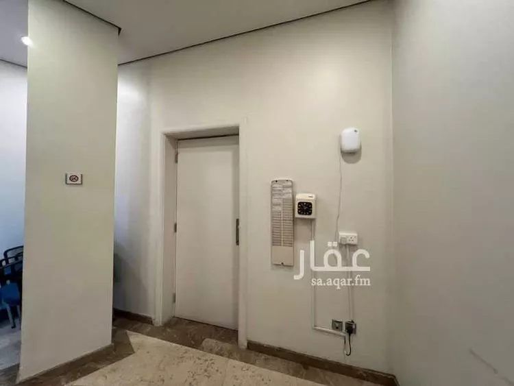 محل للإيجار في شارع أيوب بن وارث, حي الملز, مدينة الرياض, منطقة الرياض صورة 4