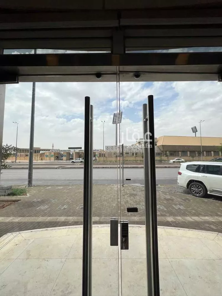 محل للإيجار في شارع أيوب بن وارث, حي الملز, مدينة الرياض, منطقة الرياض صورة 5