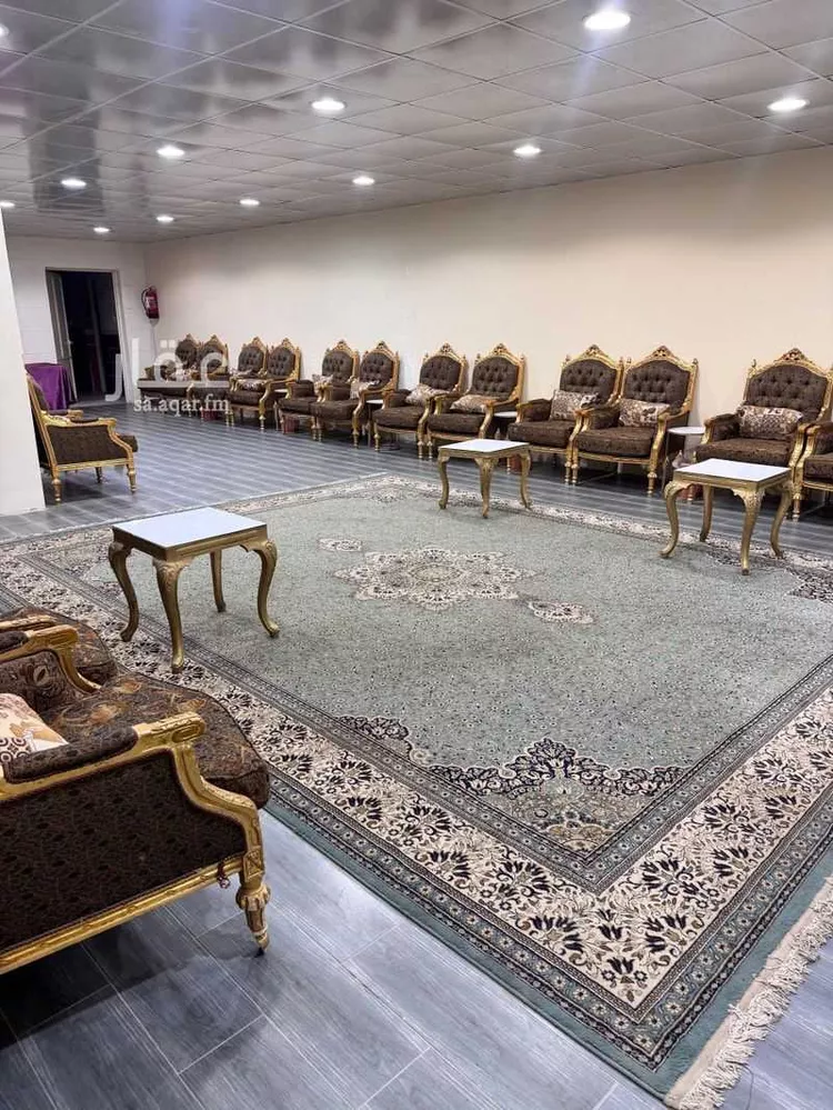 استراحة للبيع في قبائل دوس ، المندق