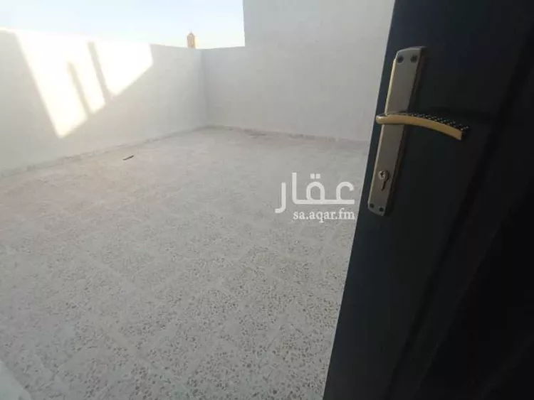 دور للبيع في شارع الشيخ محمد صالح باحارث, حي العوالي, مدينة الرياض, منطقة الرياض صورة 3