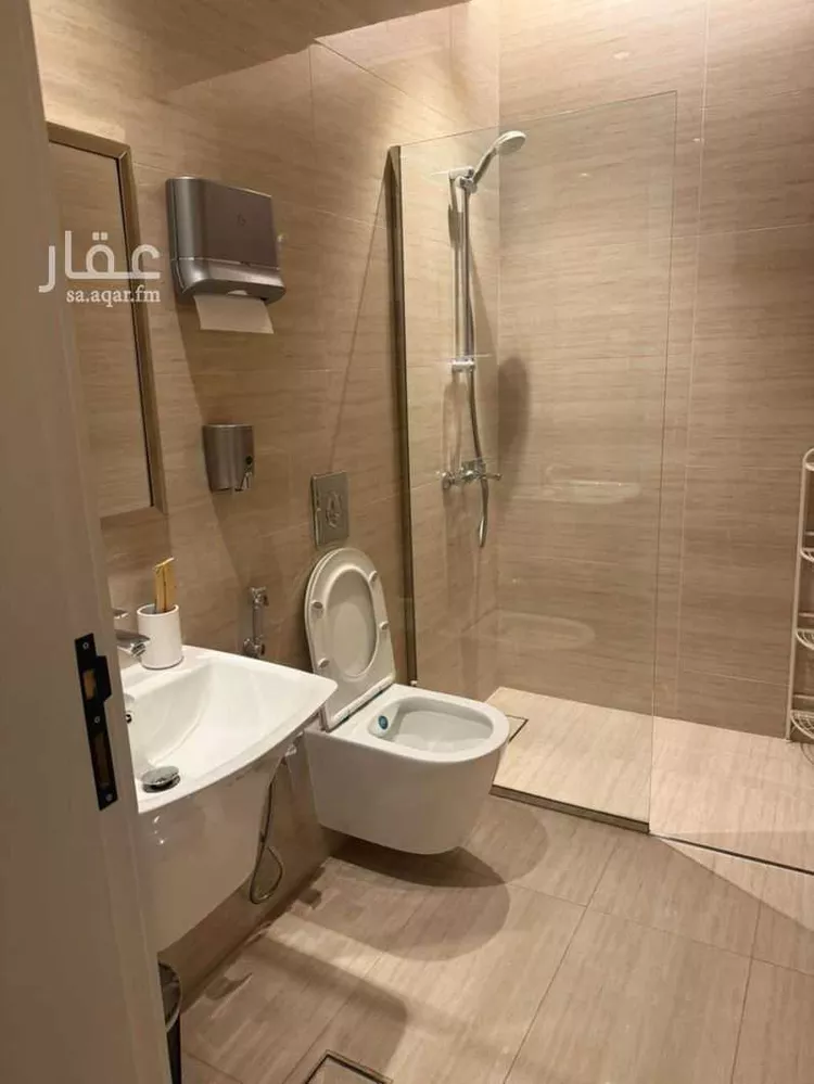 شقة للبيع في شارع الأمير مقرن بن عبدالعزيز, حي مغرزات, مدينة الرياض, منطقة الرياض 7