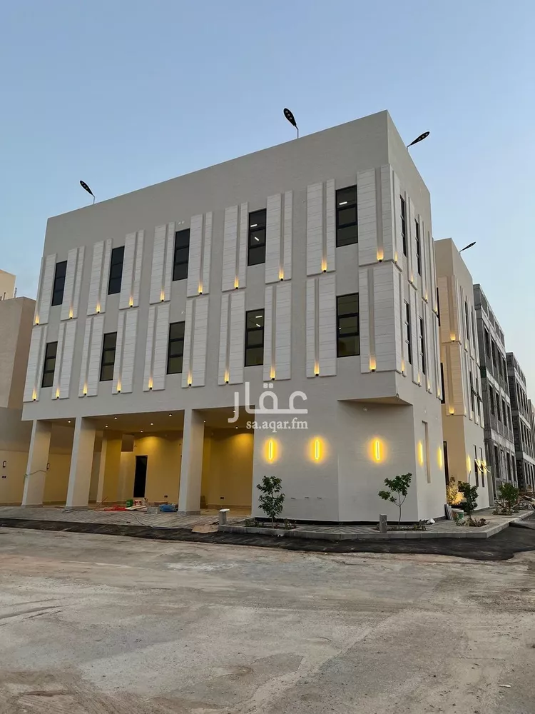 عمارة للبيع في شارع محمد بن هبة الله, حي المهدية, مدينة الرياض, منطقة الرياض صورة 4