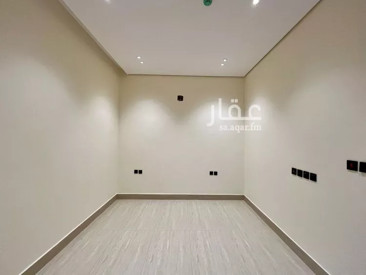 شقة للبيع في شارع أحمد بن الحسن الأنصاري, حي المهدية, مدينة الرياض, منطقة الرياض 18