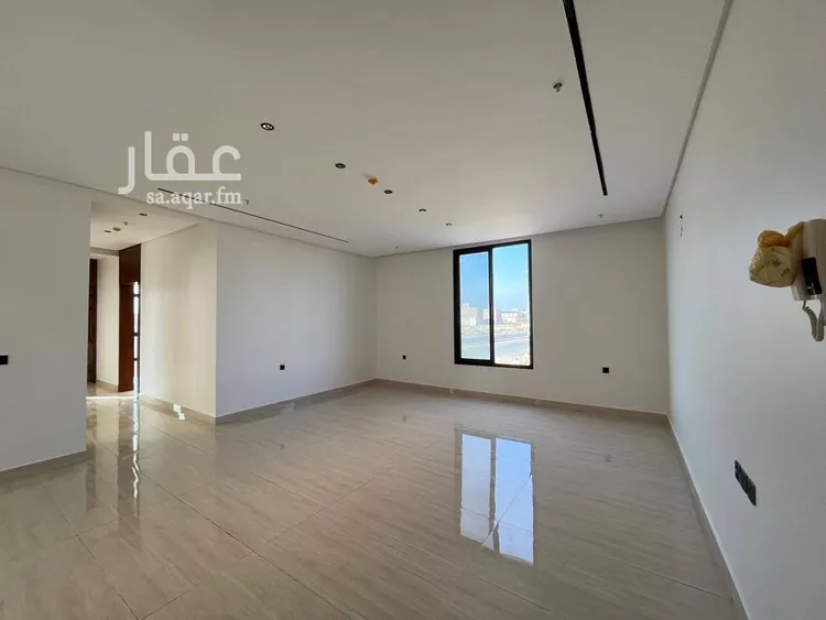 شقة للبيع في شارع عبداللطيف بن المبارك, حي المهدية, مدينة الرياض, منطقة الرياض 25