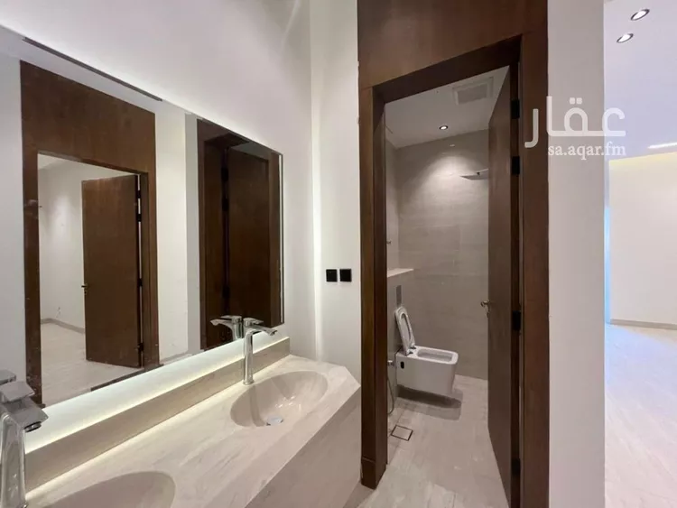 فيلا للبيع في شارع كرم الحربي, حي المهدية, مدينة الرياض, منطقة الرياض صورة 5