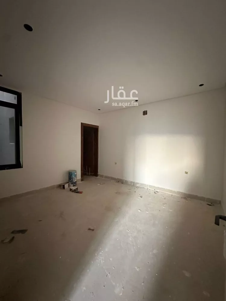 فيلا للبيع في شارع أحمد بن الحسن الأنصاري, حي المهدية, مدينة الرياض, منطقة الرياض صورة 4