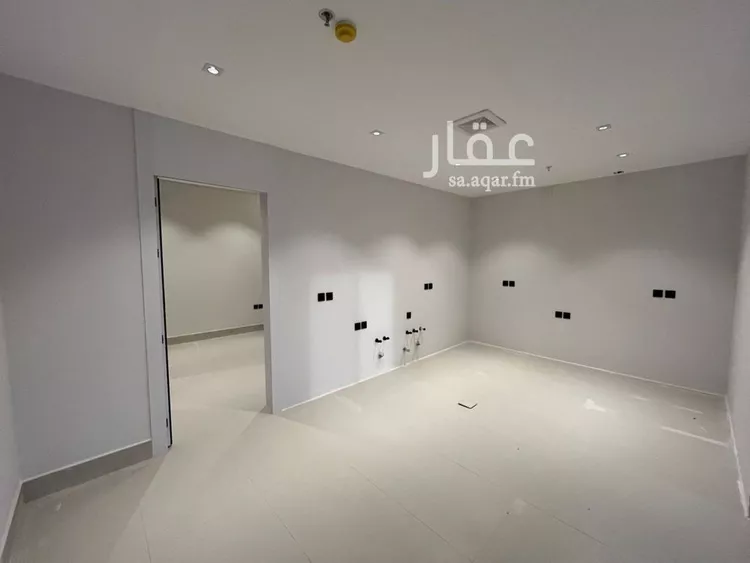 شقة للبيع في شارع أبي الحسن الأسفرائيني, حي المهدية, مدينة الرياض, منطقة الرياض 23