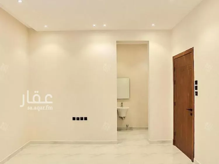 فيلا للبيع في شارع النجيب القوصي, حي المهدية, مدينة الرياض, منطقة الرياض صورة 3