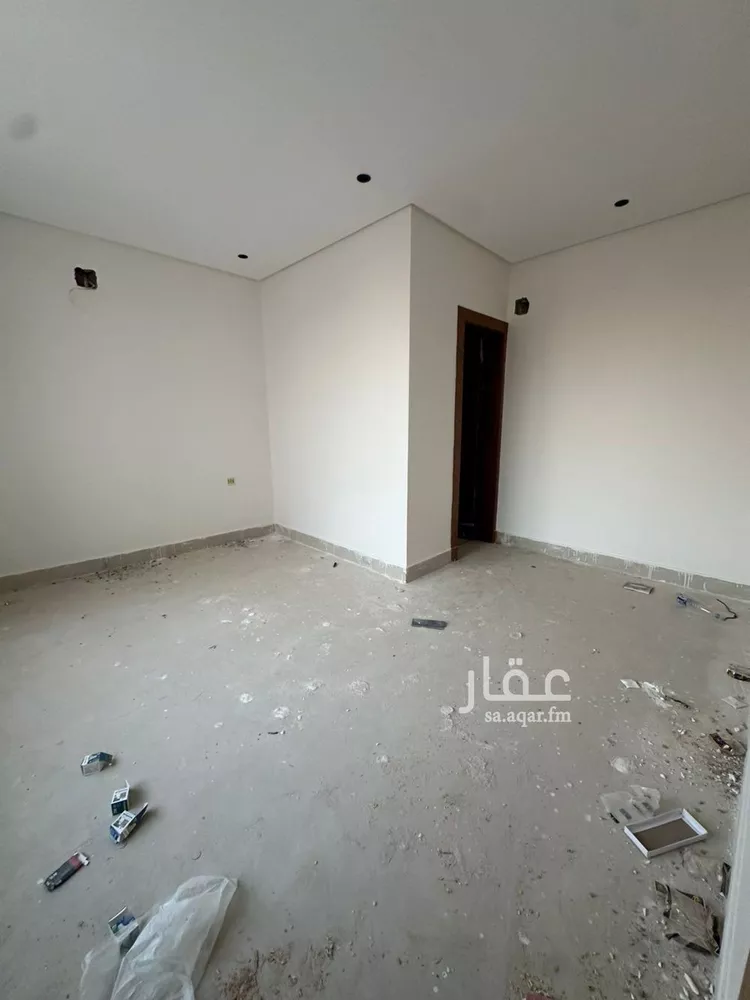 فيلا للبيع في شارع أحمد بن الحسن الأنصاري, حي المهدية, مدينة الرياض, منطقة الرياض صورة 3