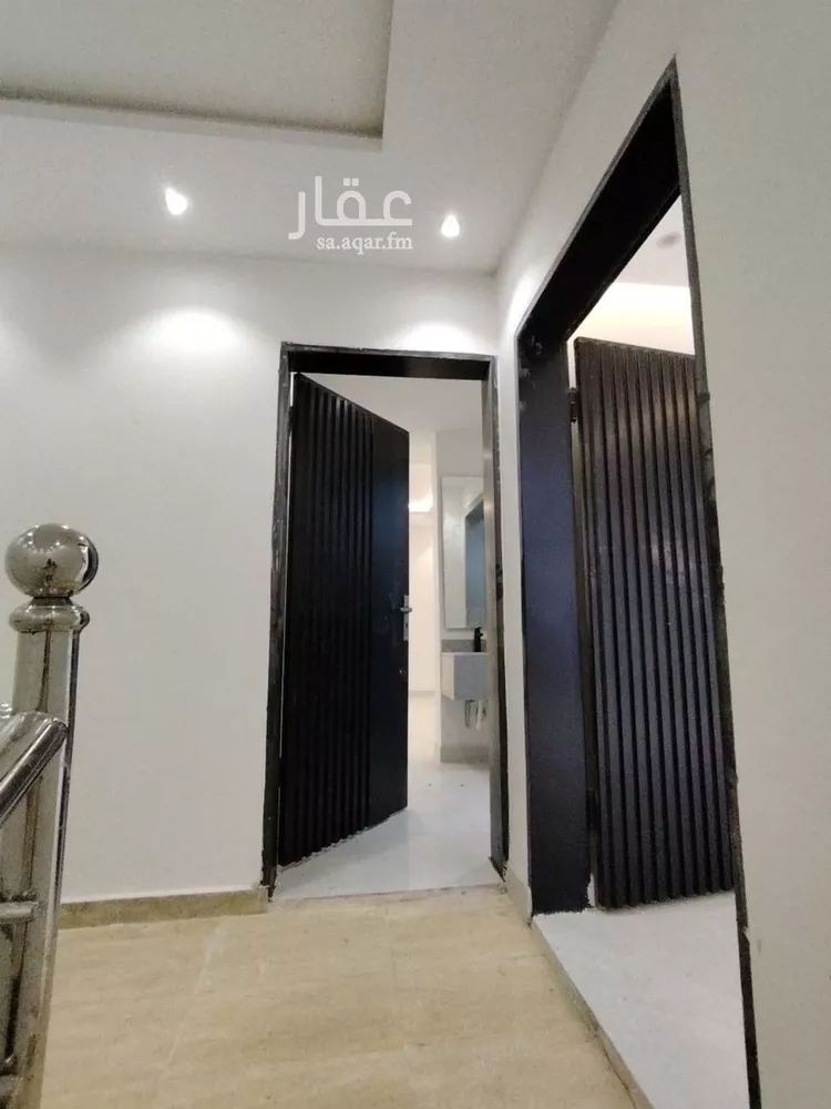 دور للبيع في شارع  مسلم, حي بدر, مدينة الرياض, منطقة الرياض صورة 2