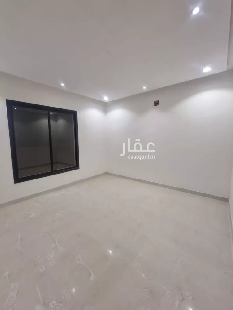 دور للبيع في شارع حسين بن حمد, حي طيبة, مدينة الرياض, منطقة الرياض صورة 4