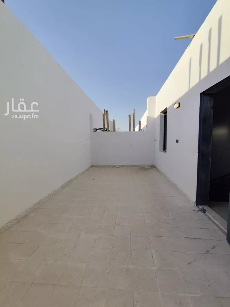 فيلا للبيع في شارع عبدالخالق الصابوني, حي عكاظ, مدينة الرياض, منطقة الرياض صورة 4