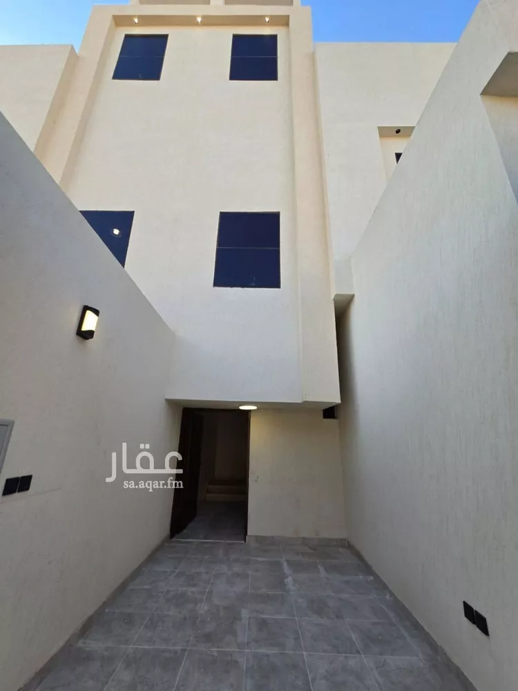 دور للبيع في شارع صفوان بن اليمان العبسي, حي الزهرة, مدينة الرياض, منطقة الرياض صورة 2