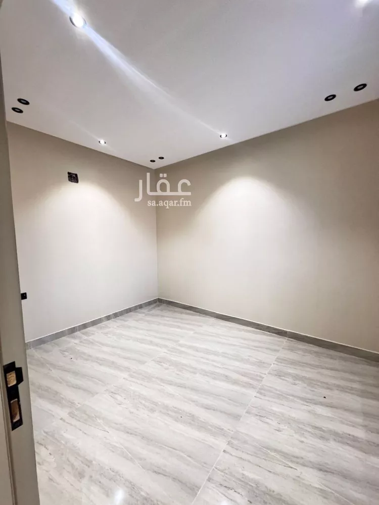 فيلا للبيع في شارع الصفراء, حي العريجاء الغربي, مدينة الرياض, منطقة الرياض صورة 3