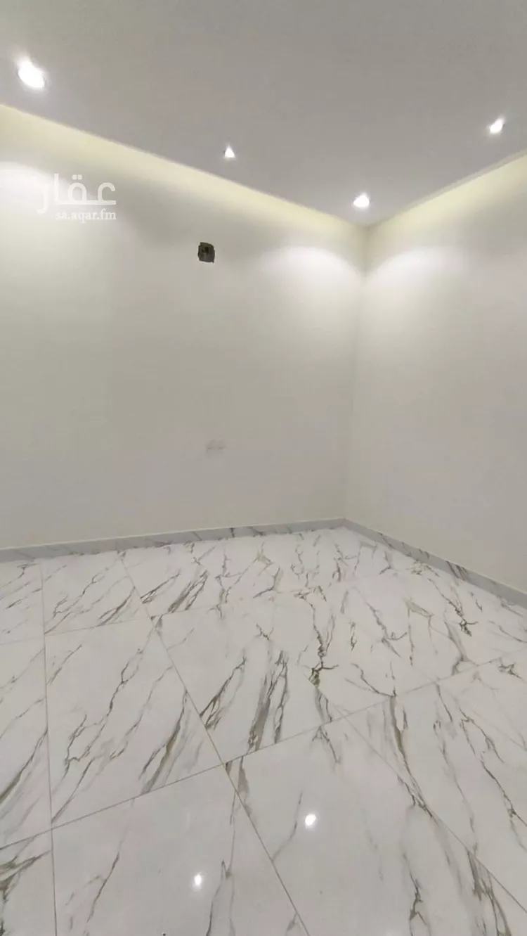 فيلا للبيع في شارع الصفح, حي العريجاء, مدينة الرياض, منطقة الرياض صورة 5