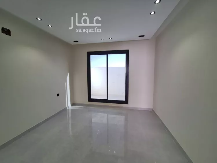 فيلا للبيع في شارع الكردوس بن المنيع, حي عكاظ, مدينة الرياض, منطقة الرياض صورة 4