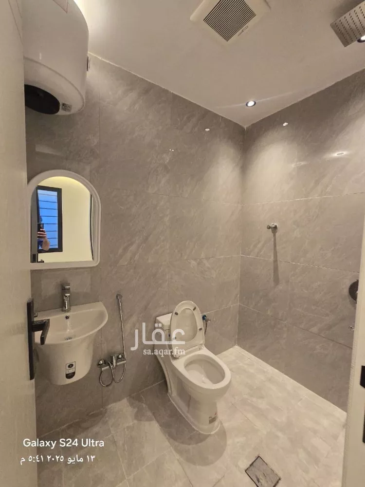 دور للبيع في شارع حسان بن قيس, حي بدر, مدينة الرياض, منطقة الرياض صورة 5