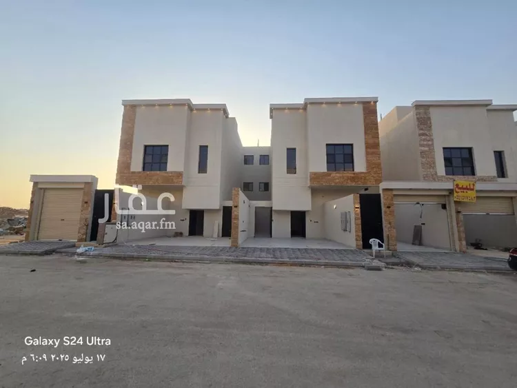 دور للبيع في شارع محمد بن سعيد المسلم, حي عكاظ, مدينة الرياض, منطقة الرياض صورة 2