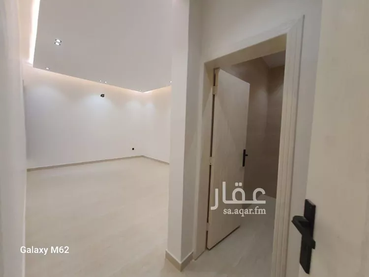 دور للبيع في شارع مالك بن الحارث, حي بدر, مدينة الرياض, منطقة الرياض صورة 3