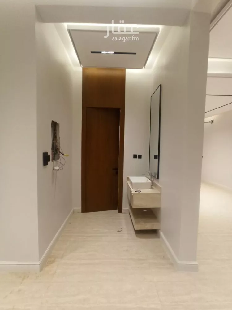 Floor for Sale in Riyadh Tuwaiq