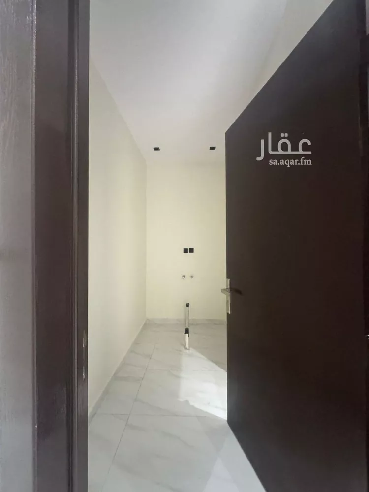 دور للبيع في شارع صالح بن عذل, حي الرمال, مدينة الرياض, منطقة الرياض صورة 5