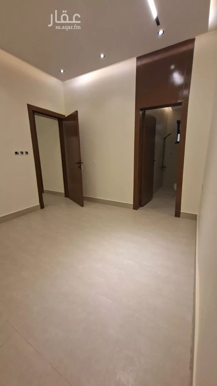 فيلا للبيع في شارع عبدالله بن أبي البركات, حي عكاظ, مدينة الرياض, منطقة الرياض صورة 5