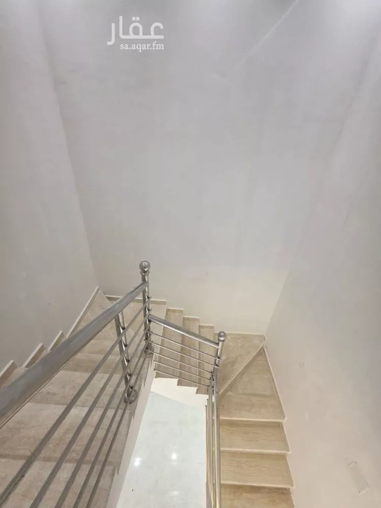 دور للبيع في شارع أحمد المرادي, حي طيبة, مدينة الرياض, منطقة الرياض صورة 5