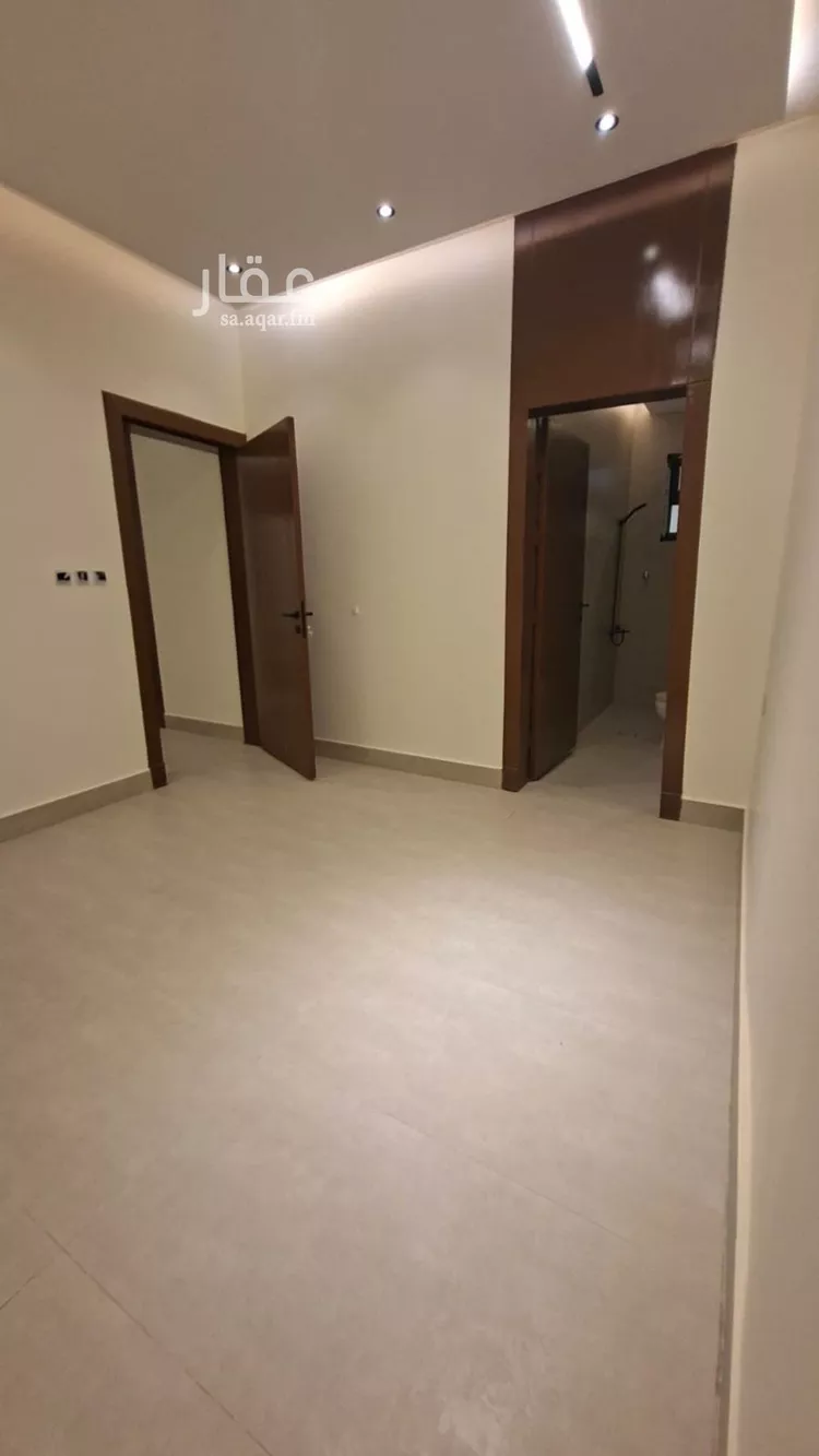 فيلا للبيع في شارع محمد الجزري, حي عكاظ, مدينة الرياض, منطقة الرياض صورة 5