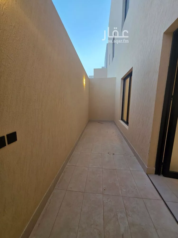 دور للبيع في شارع المازني, حي المعيزيلة, مدينة الرياض, منطقة الرياض صورة 5