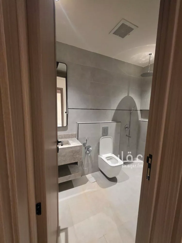 Floor for Sale in Riyadh Al Maizilah 11