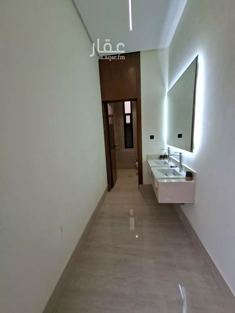 دور للبيع في شارع ابن الطيلسان القرطبي, حي عكاظ, مدينة الرياض, منطقة الرياض 7