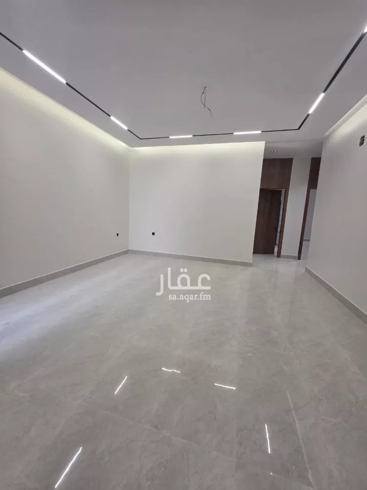 دور للبيع في شارع مدائن صالح, حي العريجاء الغربي, مدينة الرياض, منطقة الرياض صورة 3