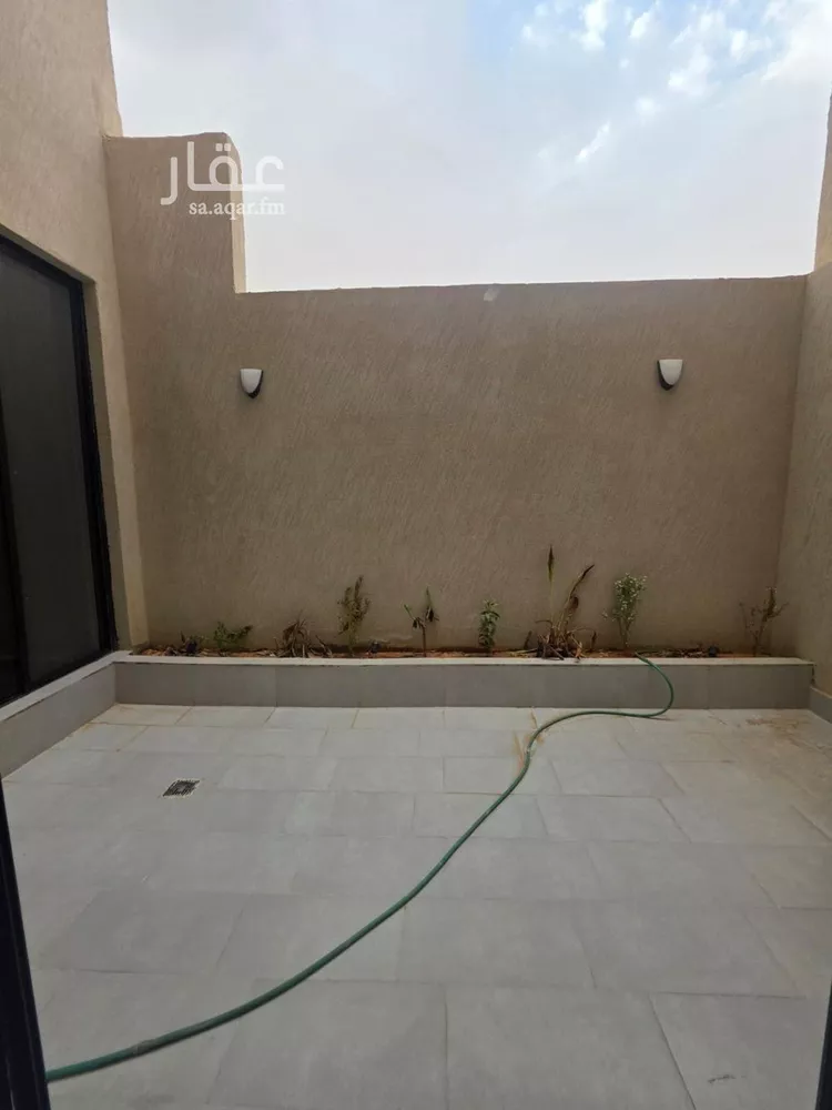 Villa for Sale in Riyadh Al Janadriyah 7
