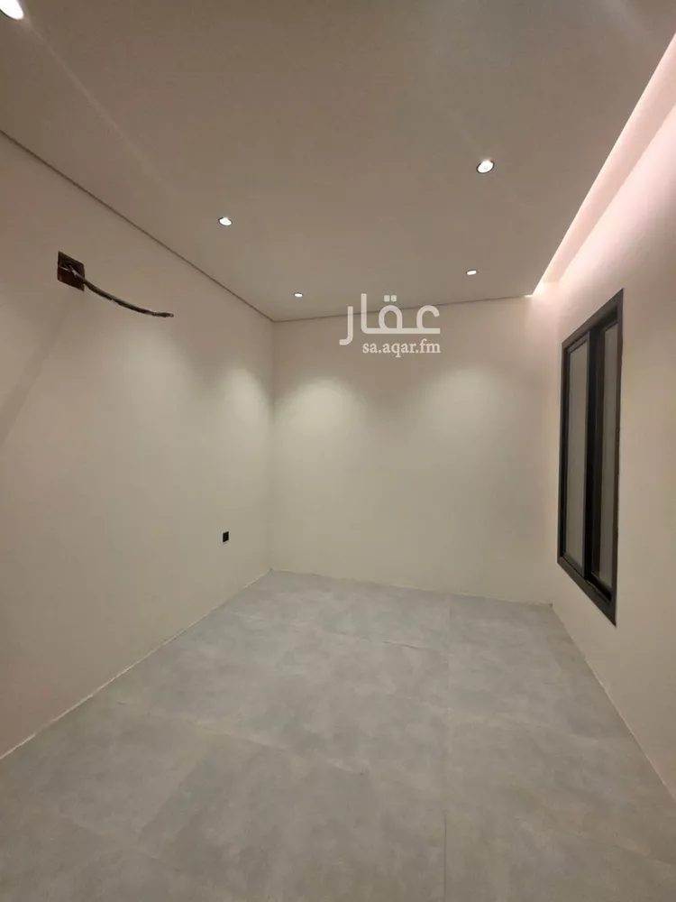 Floor for Sale in Riyadh Al Maizilah 8