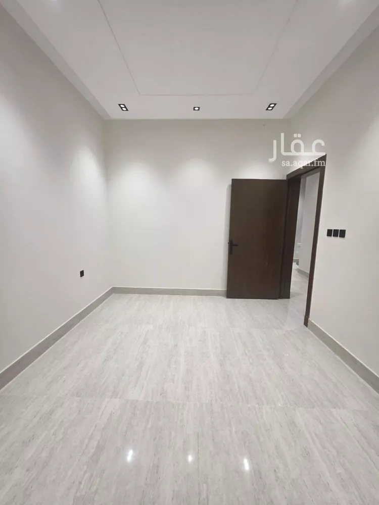 Floor for Sale in Riyadh Tuwaiq 16