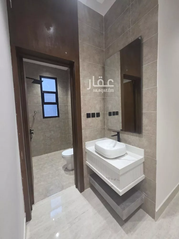 Floor for Sale in Riyadh Tuwaiq 17