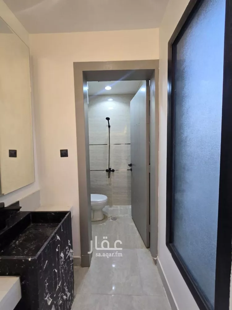 دور للبيع في شارع حصين بن حدير, حي بدر, مدينة الرياض, منطقة الرياض 15
