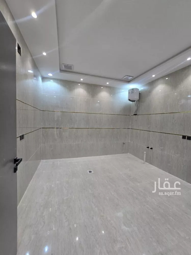 دور للبيع في شارع حصين بن حدير, حي بدر, مدينة الرياض, منطقة الرياض 20