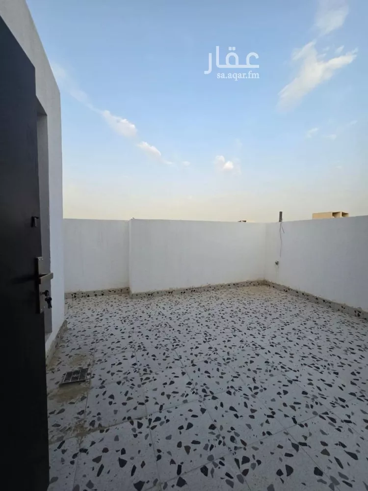 دور للبيع في شارع حصين بن حدير, حي بدر, مدينة الرياض, منطقة الرياض 6